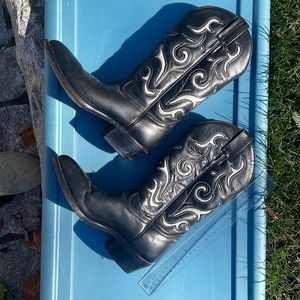 Black and white leather Durango women’s cowboy boot 7.5